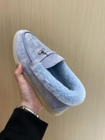 حذاء لورو بيانا