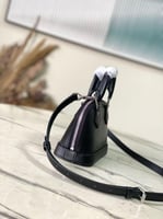 شنطة لويس فيتون