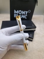 قلم مونت بلانك أبيض مع تفاصيل ذهبية الاصدار الجديد