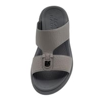 حذاء رجالي خليجي طبي رصاصي فاتح