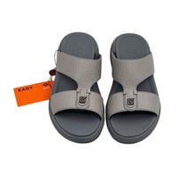 حذاء رجالي خليجي طبي رصاصي فاتح