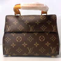 حقيبة - louis vuitton