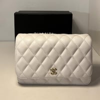 حقيبة كلاسيك - chanel