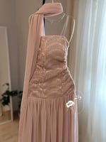 فستان ناعم سهرة مع شال