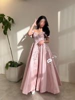 فستان سهرة وردي فخم