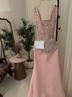 فستان سهرة بنك مزين بالركستال