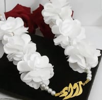 طوق الورد بالاسم -نصمم على حسب الطلب