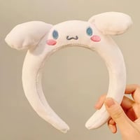 طوق الشخصيات