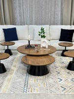 طقم طاولتين سطح بني عمود اسود مع 4 خدمه