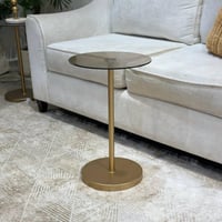 طقم طاولات ضيافة مع 4 خدمه زجاج