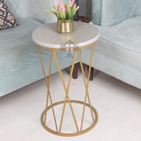 طاولة خدمة القاعدة حديد لون ذهبي وسطح خشب