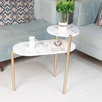 طاولة جانبية وخدمة لون ذهبي سطح رخام أبيض