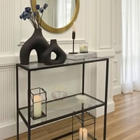 مدخل كونسول حديد مع رفوف زجاج شفاف – تصميم عصري يج...