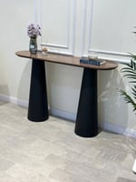 مدخل استقبال انيق من قشرة الجوز