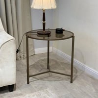 طاولة جانبيه دائريه قاعده حديد نحاسي بزجاج بني شفا...