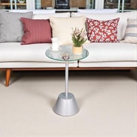 طاولة خدمة السطح زجاج شفاف والقاعدة حديد لون فضي