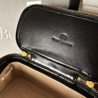 توري بورش- اسود