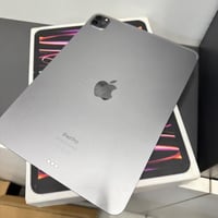 ايباد 11 برو 128GB معالج M2 مستخدم نظيف نسبة البطا...
