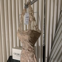 فستان جليان البيج