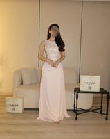 فستان فهيدانه الوردي