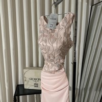 فستان فهيدانه الوردي