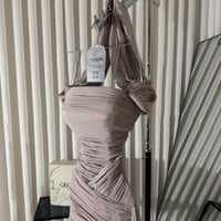 فستان انيلا الرمادي