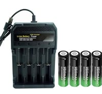 شاحن للبطاريات بقوة 3.7فولت عدد 4 حبات من البطارية