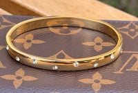 سوار البريق الهادئ - ذهبي