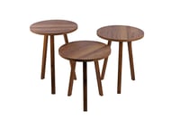 طقم طاولات تقديم متداخلة 3 قطع خشبي فاتح