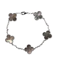 اسوره 5 وردات صدف من فان كليف