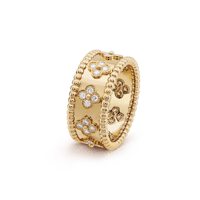 خاتم من فان كليف وسط