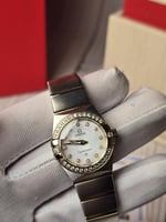 ساعه أوميغا فل دايموند صدف طبيعي و ستيل فل دايموند...