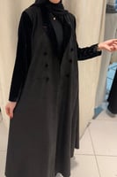 عبايه مخمل قطيفه لون اسود