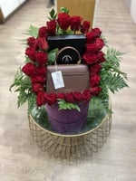 بوكس هدايا مع ورد