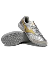 جزمة كرة قدم mizuno