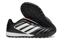 جزمة كرة قدم adidas