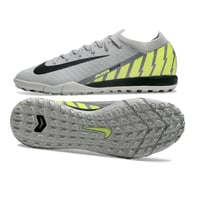 جزمة كرة قدم Nike