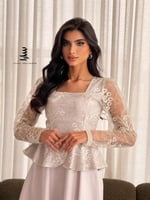 فستان فضي بتطريز