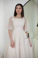 فستان بيج مزين بالشك