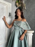 فستان تيفاني مزين بالشك