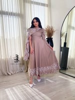 فستان عسلي بتطريز