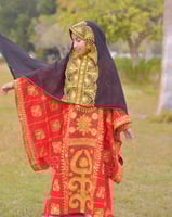 نشل فاخر يوم التأسيس باللون الأحمر