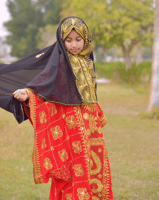 بخنق بتطريز يدوي