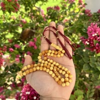 مسباح بكلايت أصفر مموج