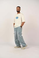 تيشرت اوفر سايز ابيض لوقو ازرق