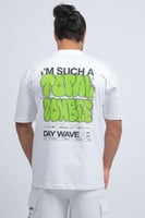 تيشرت اوفر سايز ابيض عباره خضراء