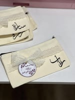 محفظة مع طباعة الاسم