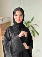 عباية فخمة للمناسبات مطرزة بالطول 7005