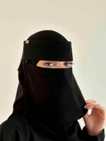 نقاب بدون مرد وسط لوقو ذهبي سعودي 7009