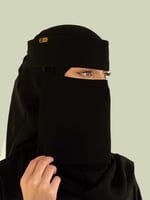 نقاب بدون مرد وسط لوقو ذهبي سعودي 7009